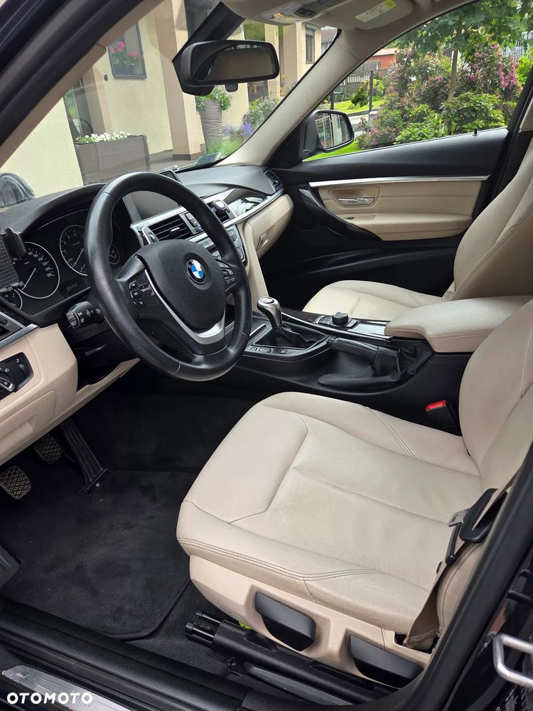BMW Seria 3 318i - 4