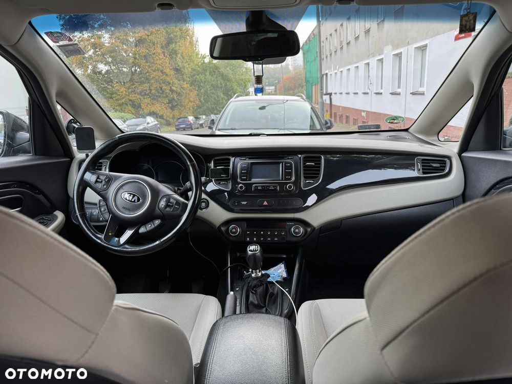Kia Carens 1.6 GDI L - 11