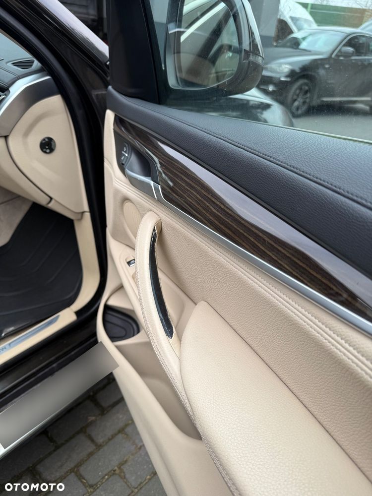 BMW X6 xDrive40d - 25