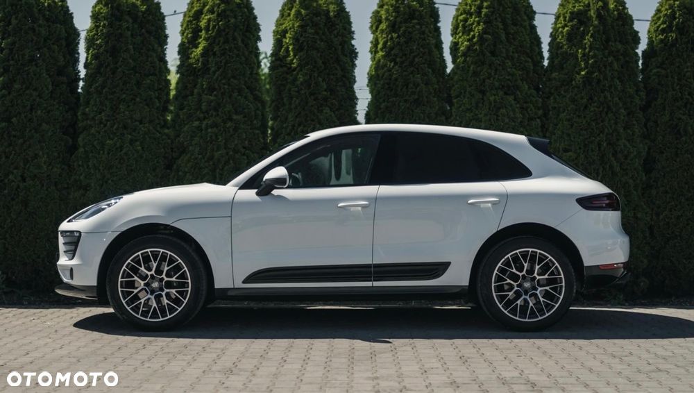 Porsche Macan - 1