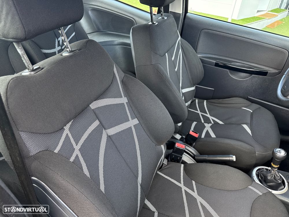 Citroën C2 1.4 HDi VTR Airdream - 21