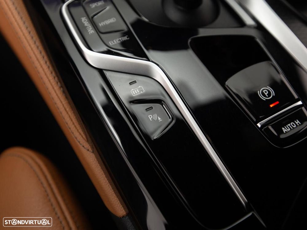 BMW 530 e Pack Desportivo M - 24