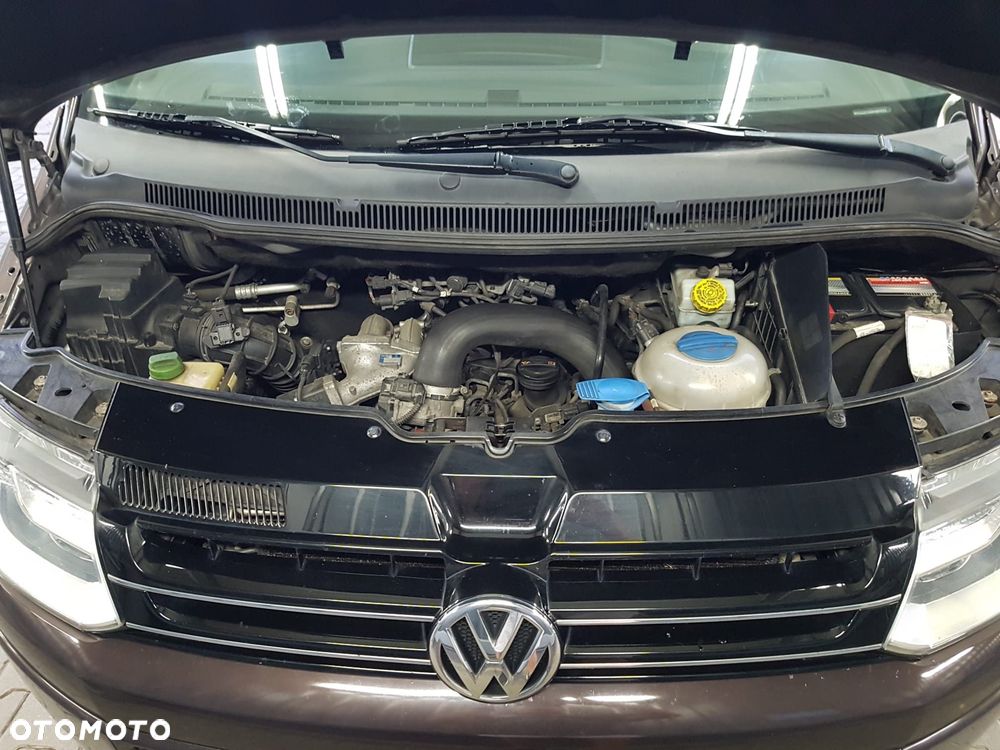 Volkswagen Multivan - 11