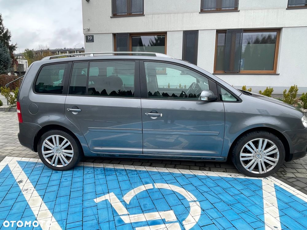 Volkswagen Touran 2.0 TDI Trendline - 4