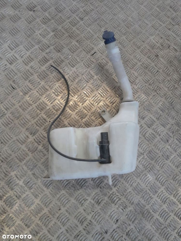 ZBIORNICZEK SPRYSKIWACZY IVECO DAILY IV 5801565973 - 1