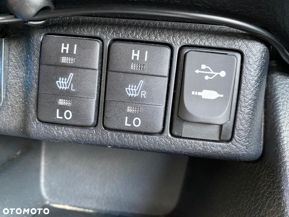 Toyota Auris 1.6 Prestige MS - 10