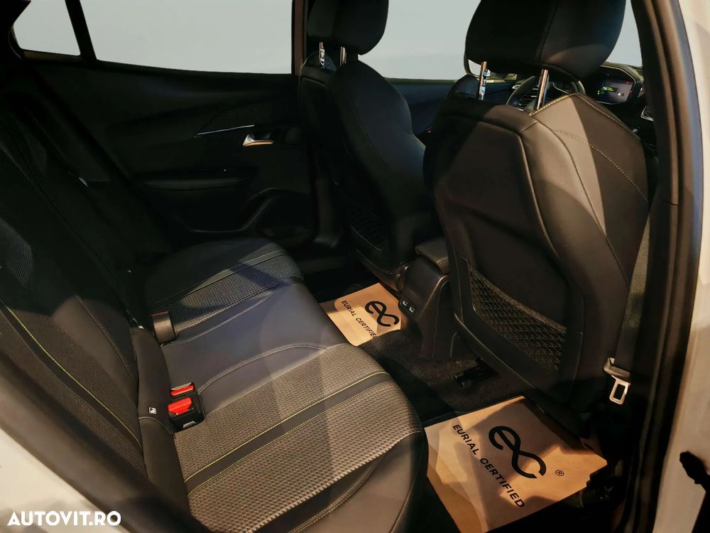 Peugeot 2008 PureTech 130 Stop&Start GT-Line Edition - 13