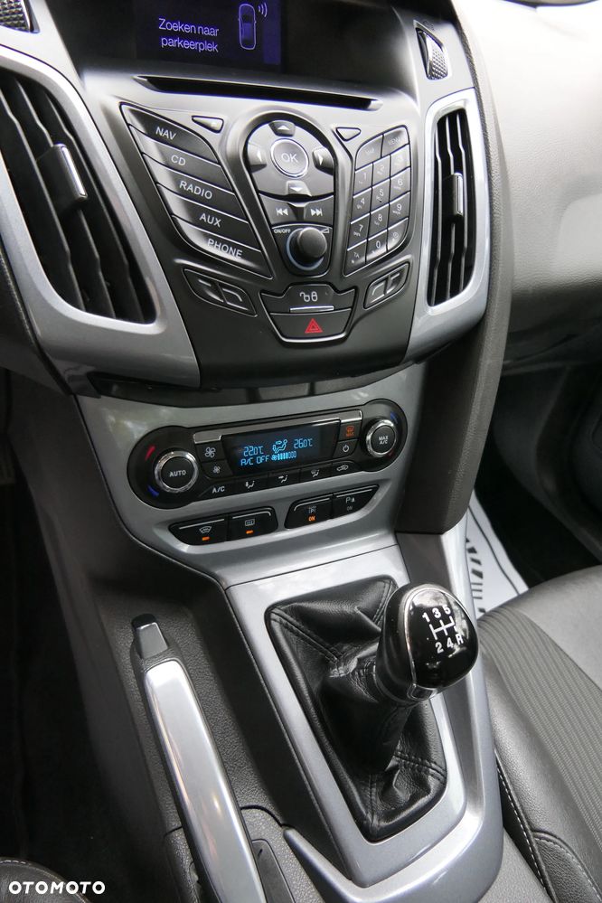 Ford Focus 1.6 Ti-VCT Titanium - 27