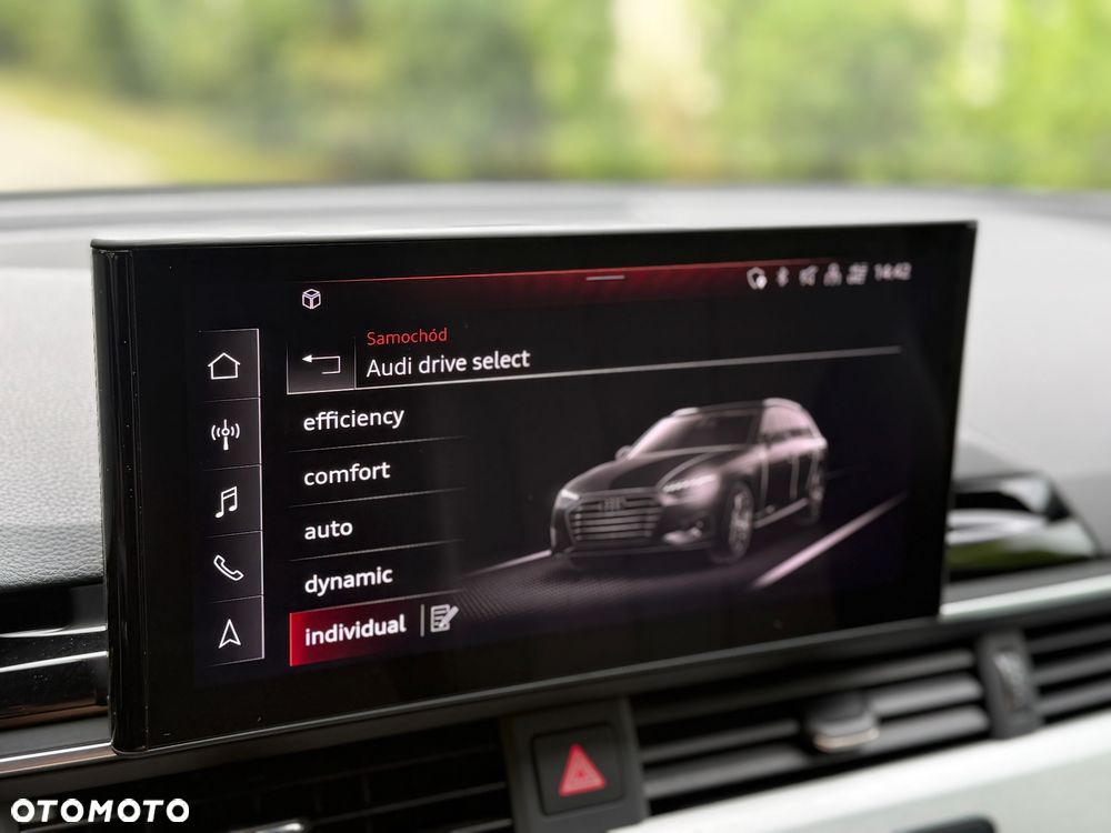 Audi A4 Avant 40 TFSI S tronic S line - 40