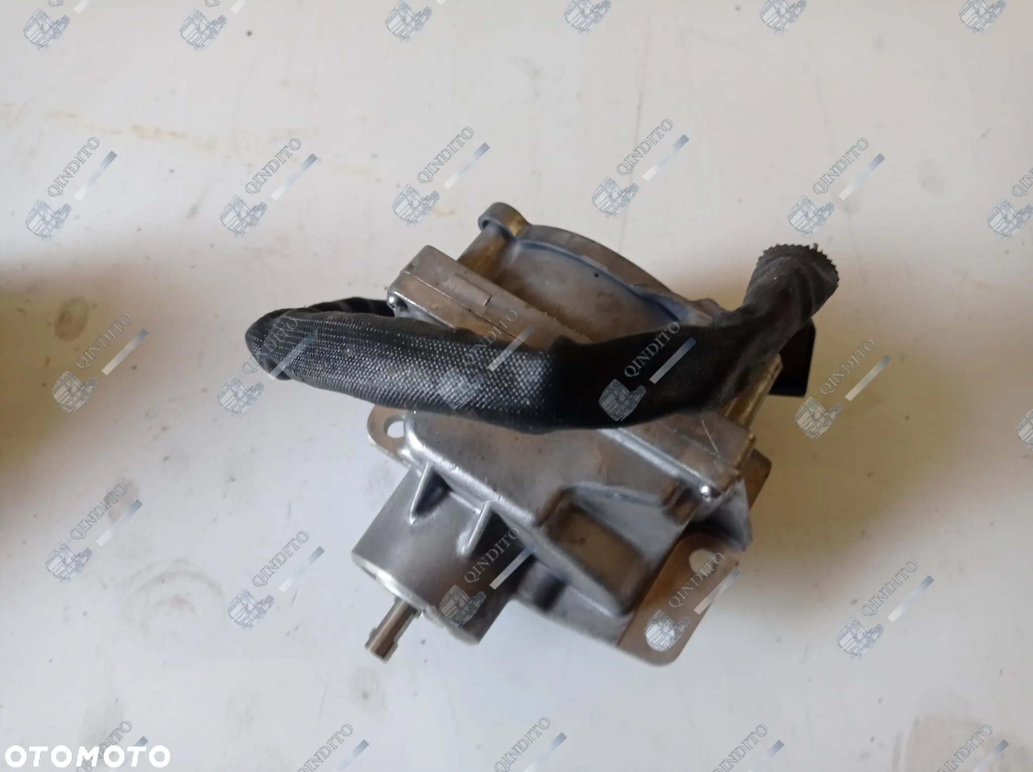 ZAWÓR NASTAWNIK SIŁOWNIK EGR MERCEDES - 6
