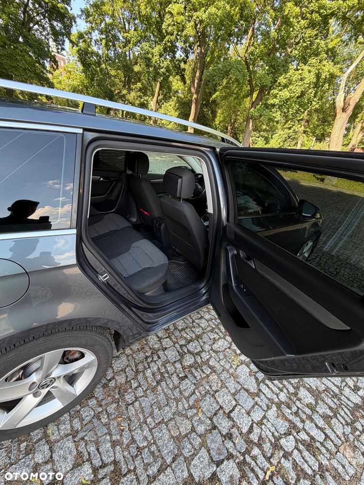 Volkswagen Passat 2.0 TDI DPF Comfortline - 11