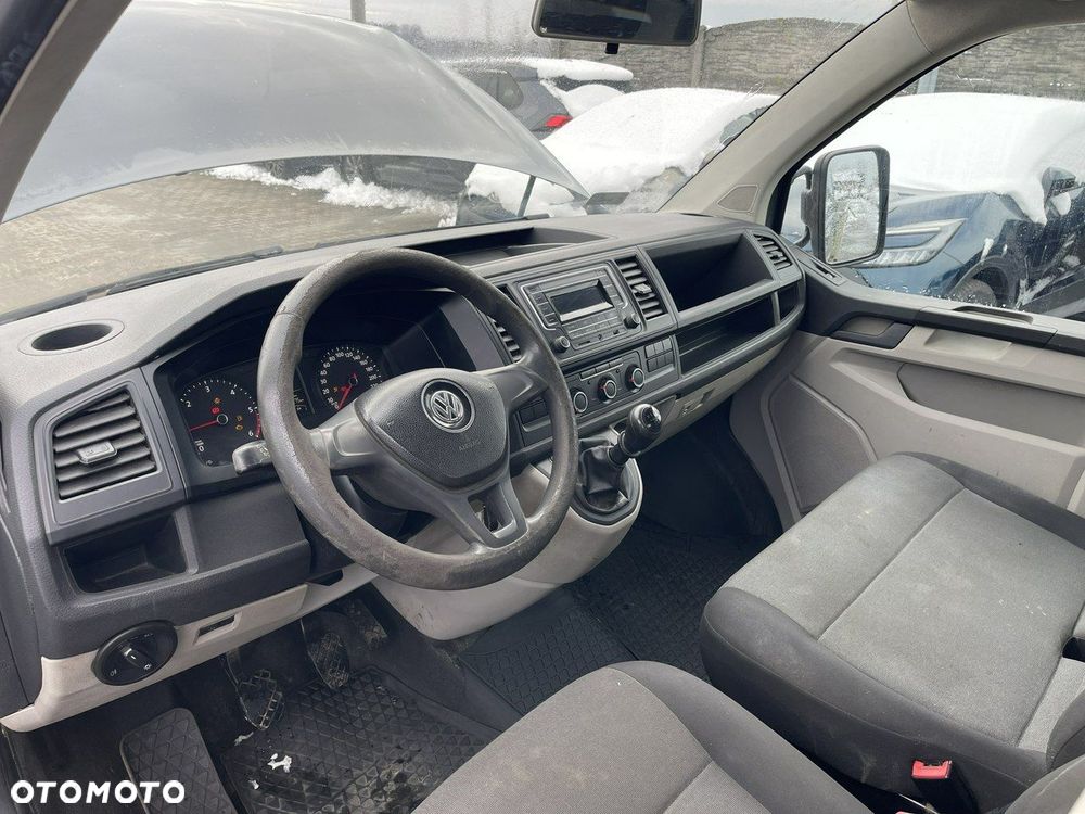 Volkswagen Transporter - 11