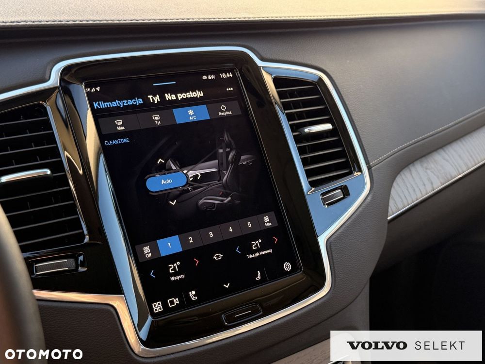 Volvo XC 90 - 22