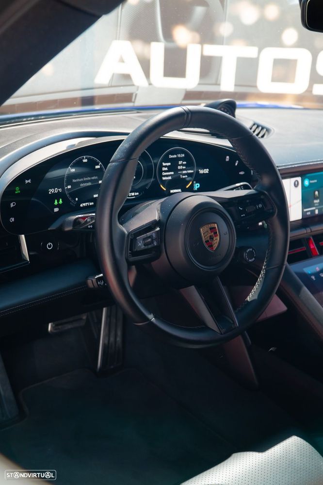 Porsche Taycan 4S - 15