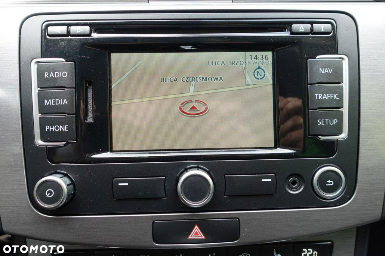 Volkswagen Passat - 15