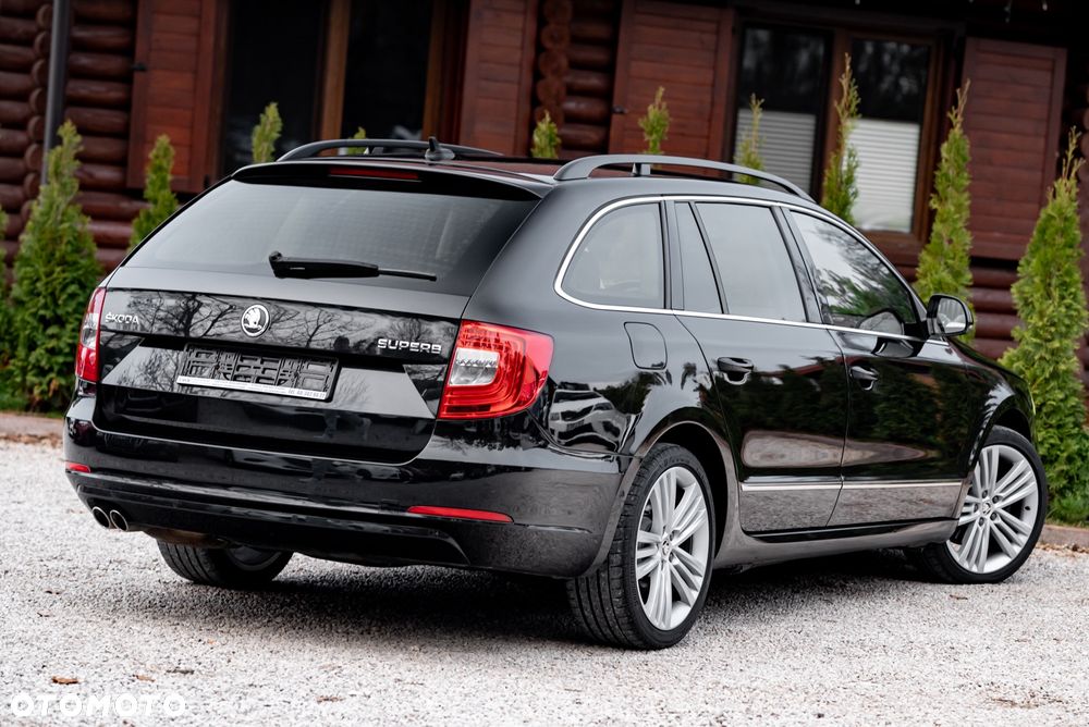 Skoda Superb 2.0 TDI Green tec 4x4 DSG Elegance - 9