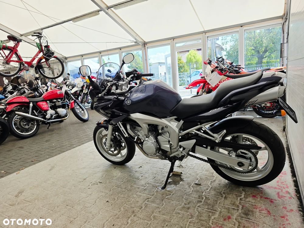 Yamaha FZ - 9