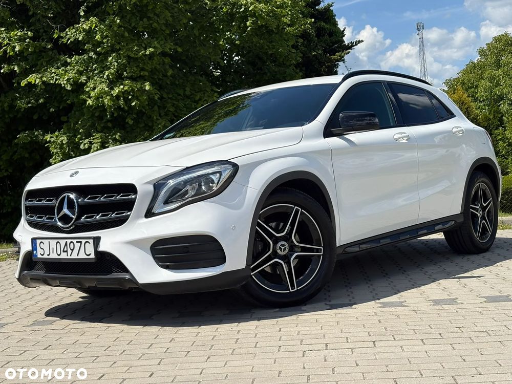 Mercedes-Benz GLA 180 7G-DCT AMG Line - 1