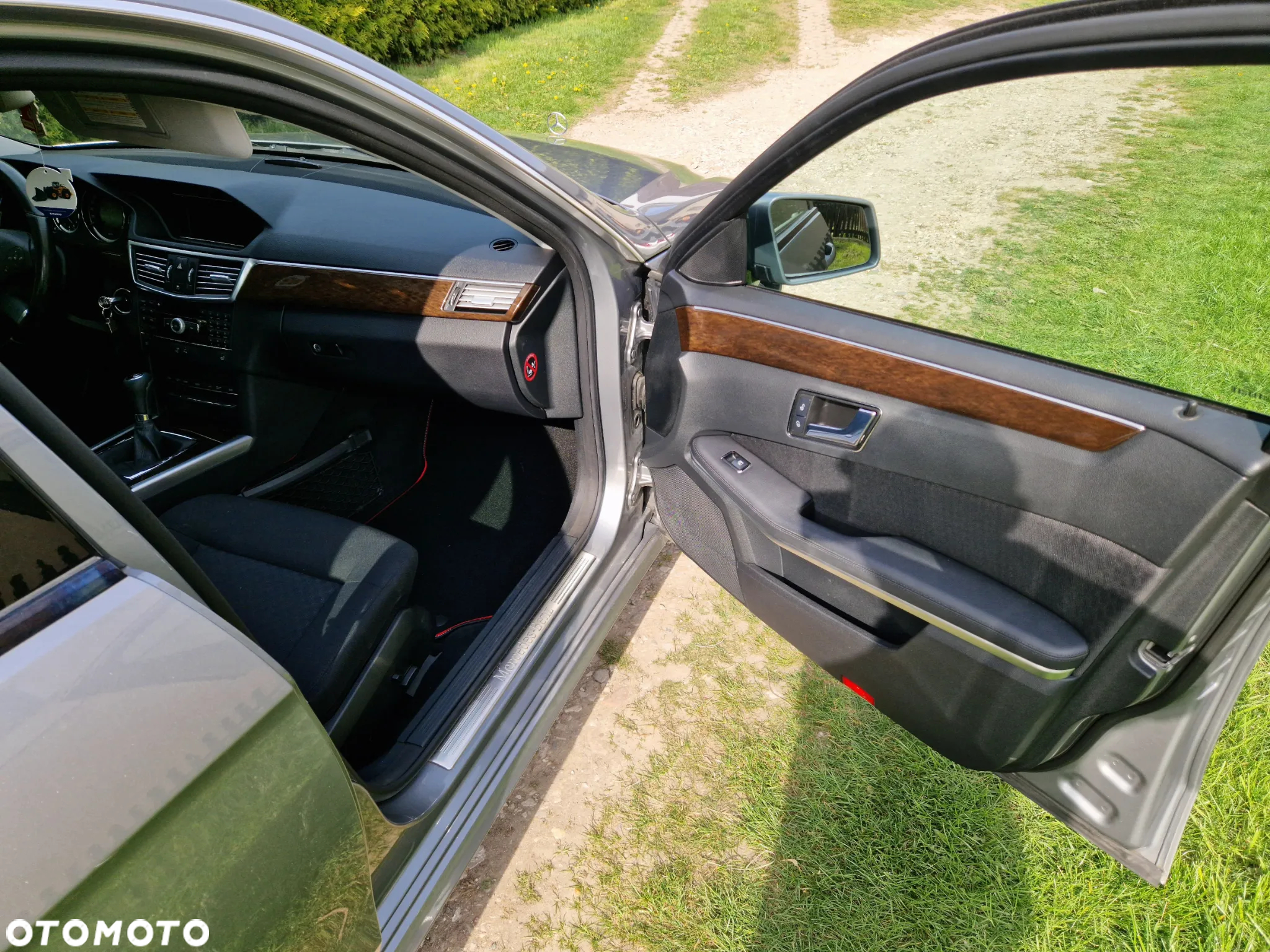 Mercedes-Benz Klasa E 250 CDI BlueEff - 19
