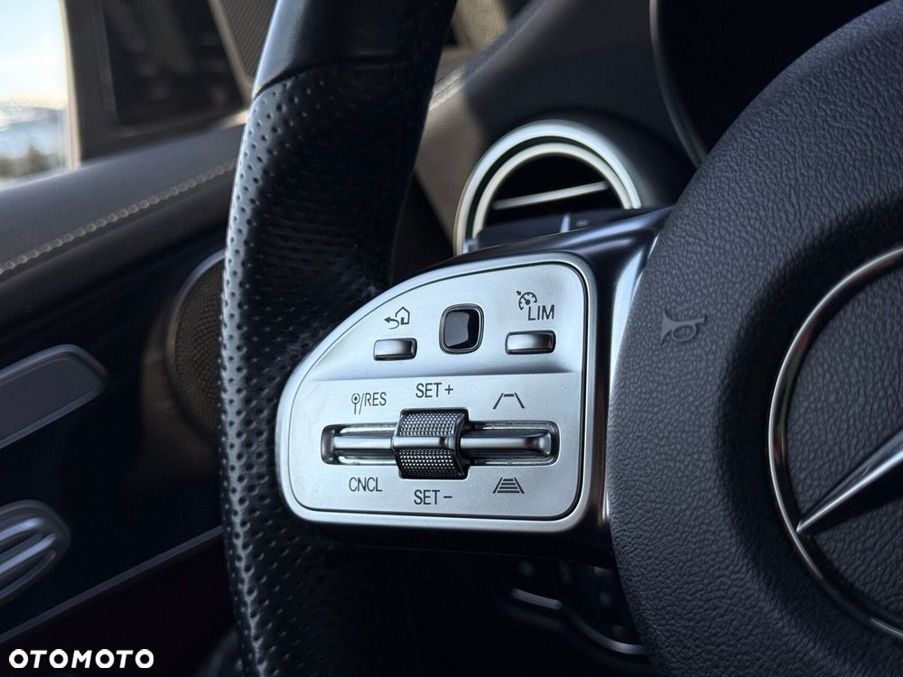 Mercedes-Benz GLC 300 d 4-Matic - 17