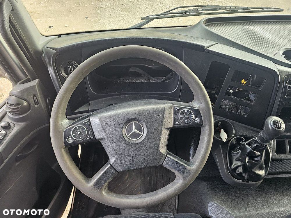 PRZEKŁADKA Z ANGLIKA DESKA ROZDZIELCZA MERCEDES ATEGO EURO 6 - 2