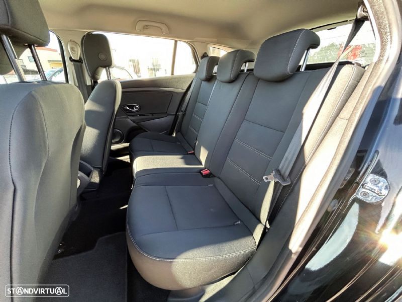 Renault Mégane Sport Tourer 1.5 dCi GT Line EDC - 22