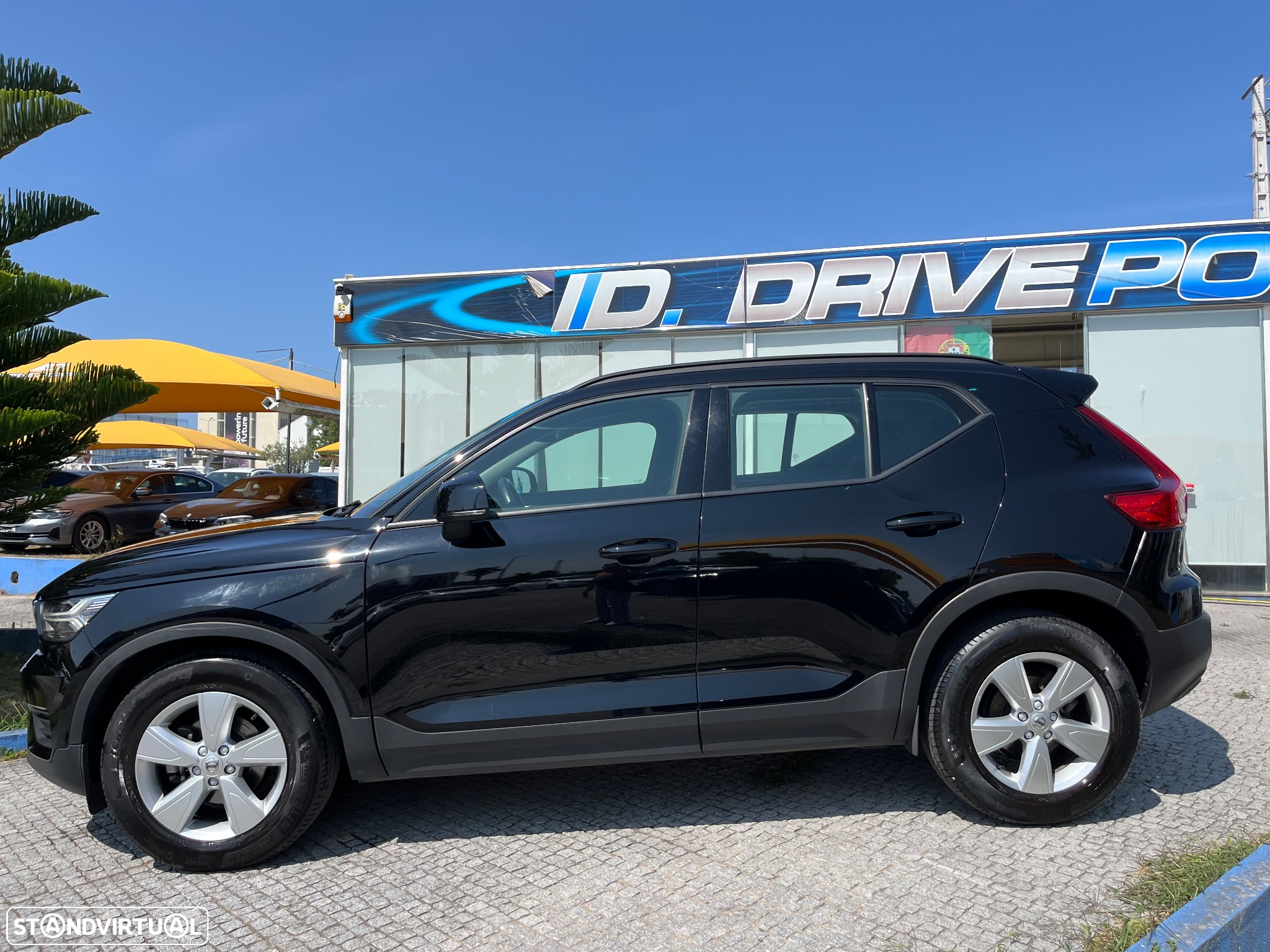 Volvo XC 40 1.5 T2 Momentum Plus - 14
