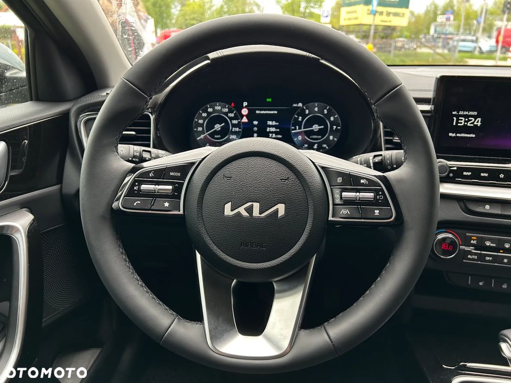 Kia XCeed 1.5 T-GDI Business Line DCT - 18