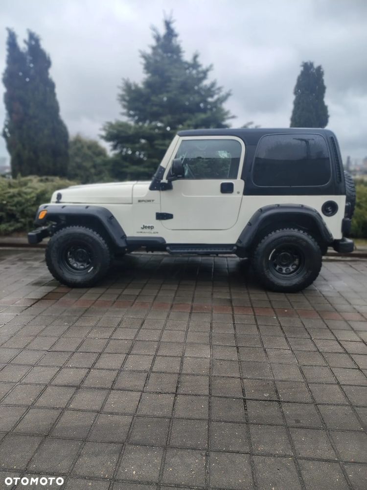 Jeep Wrangler - 6