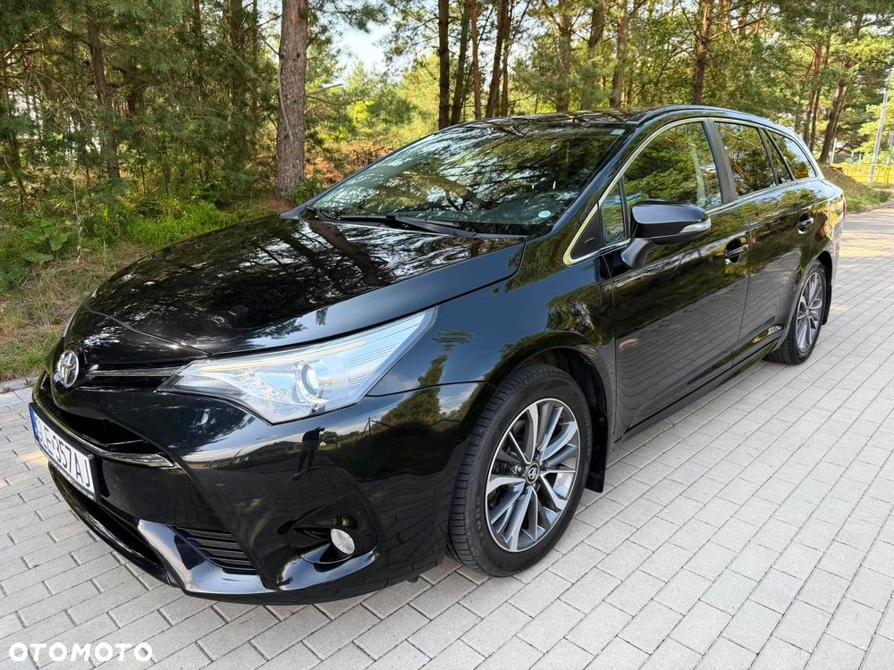 Toyota Avensis 1.8 Premium MS - 13