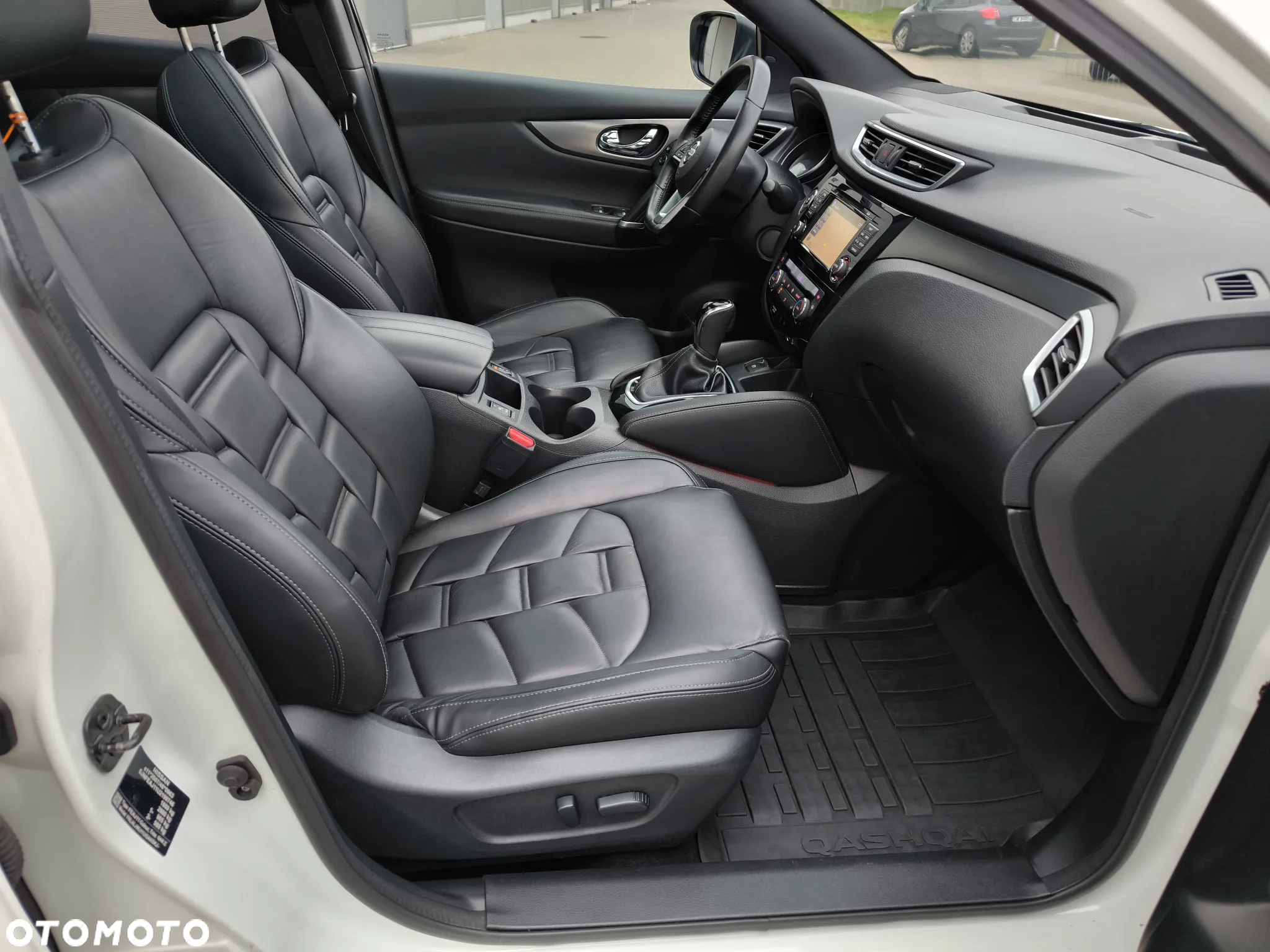 Nissan Qashqai - 11