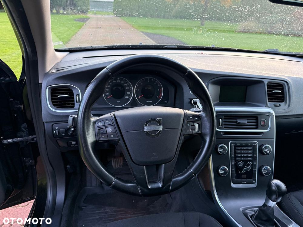 Volvo V60 ver-d2-kinetic - 10
