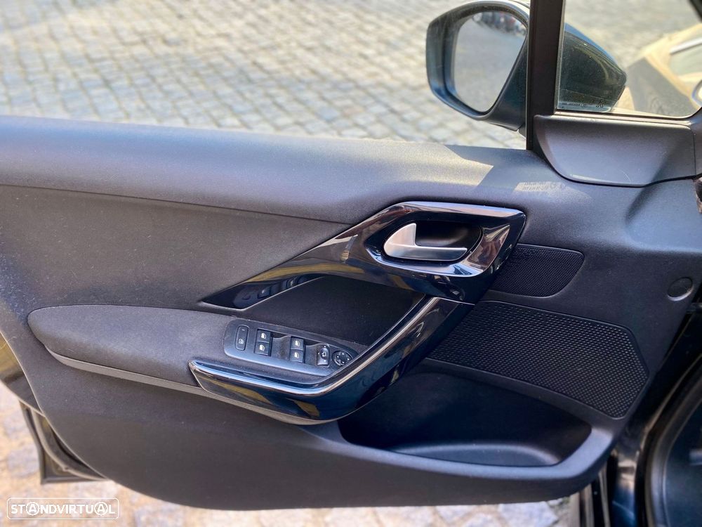 Peugeot 208 1.6 BlueHDi Active - 11