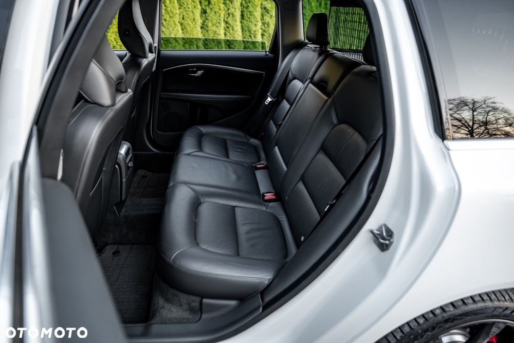 Volvo V70 D4 Geartronic Summum - 19