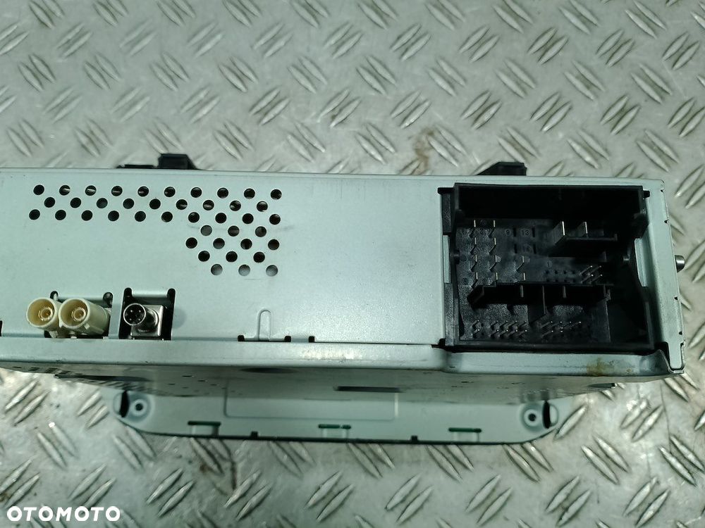 RADIO  SKODA CITIGO 1ST035867B - 8