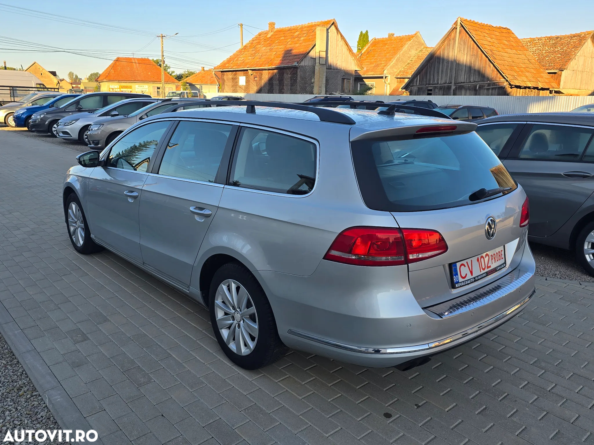 Volkswagen Passat Variant 2.0 Blue TDI SCR Business Edition - 3