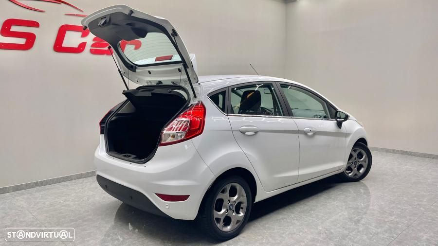 Ford Fiesta 1.5 TDCi Titanium - 43