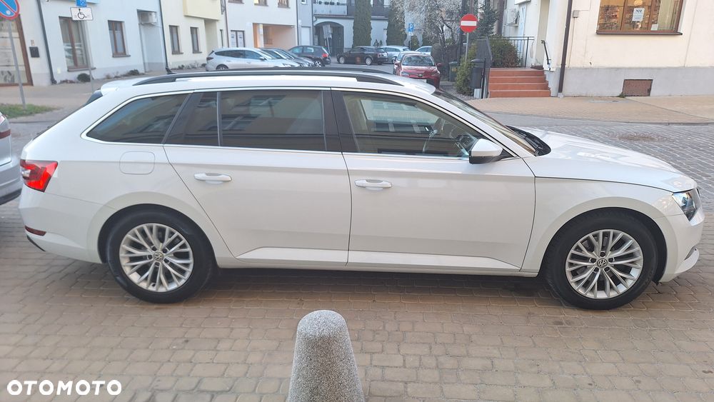 Skoda Superb 1.6 TDI Style - 9