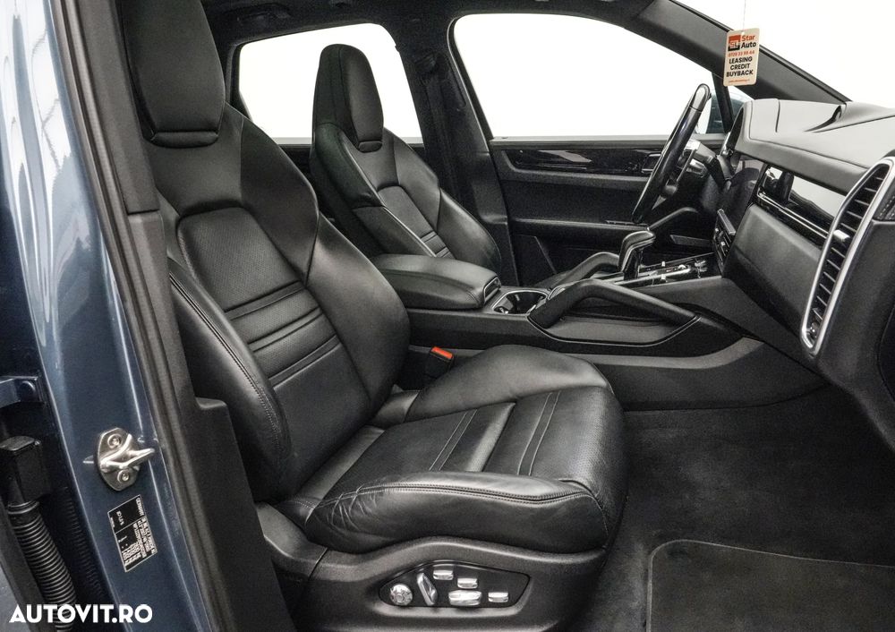 Porsche Cayenne Tiptronic S Platinum Edition - 15