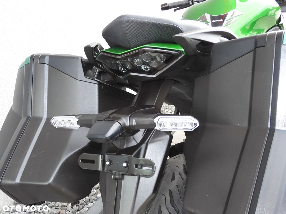 Kawasaki Ninja 1000 SX - 13