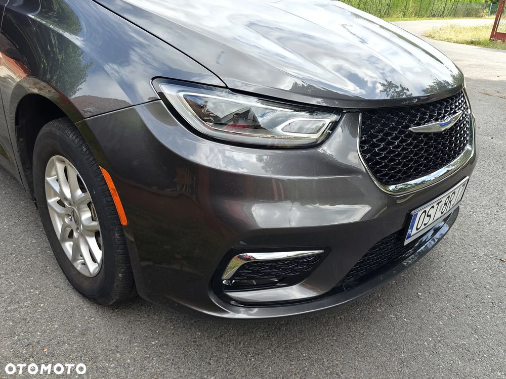 Chrysler Pacifica - 4