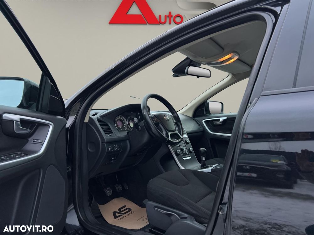 Volvo XC 60 DRIVe Momentum - 3