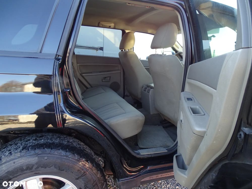 Jeep Grand Cherokee - 15