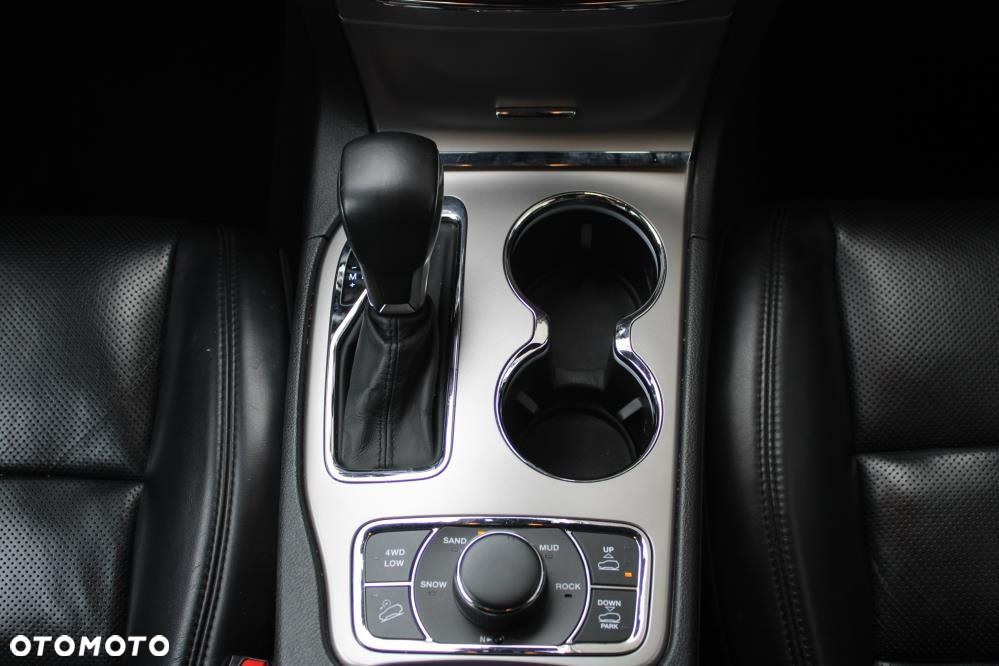 Jeep Grand Cherokee - 18