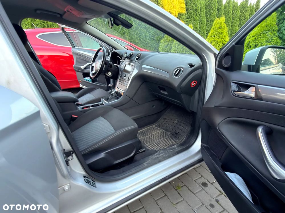 Ford Mondeo - 10