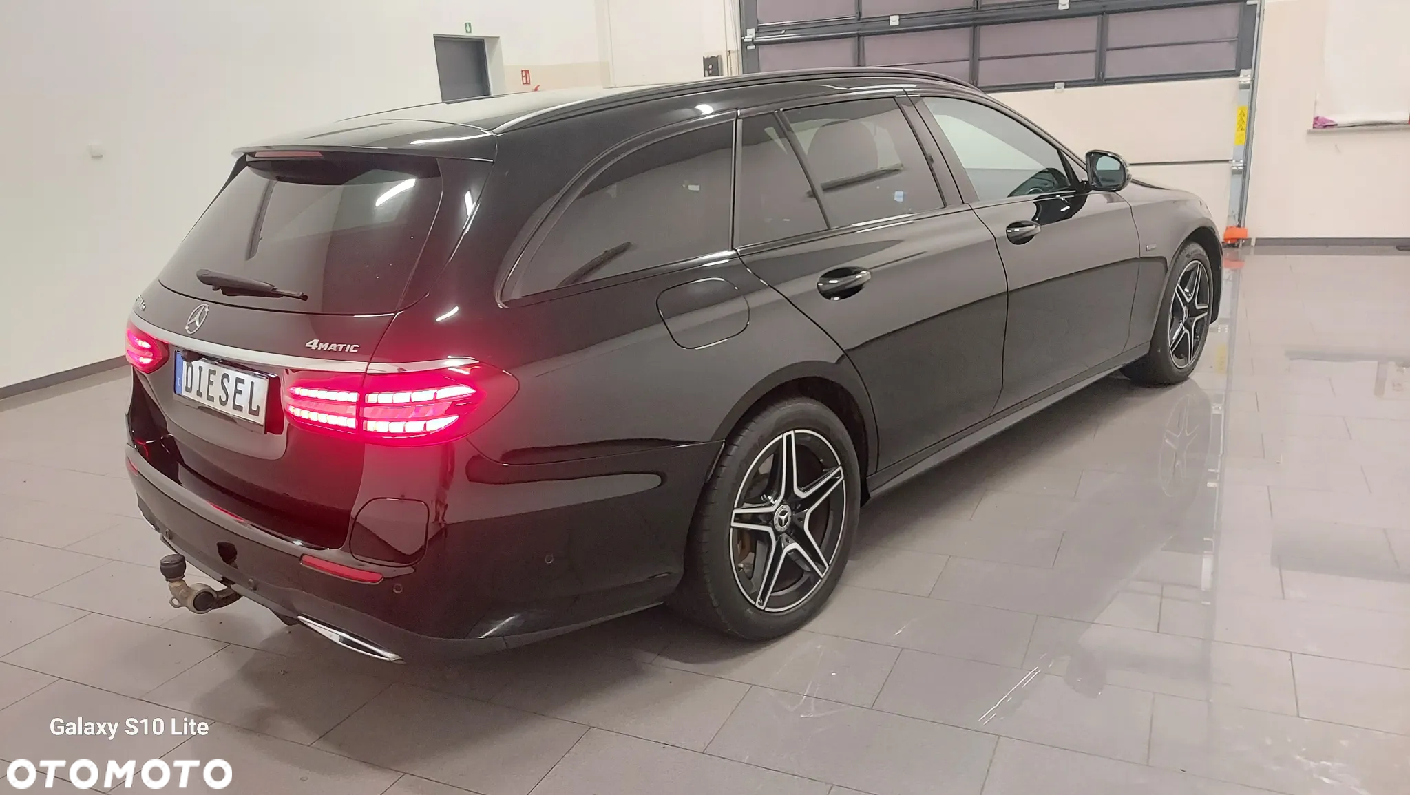Mercedes-Benz Klasa E 300 de 4Matic T 9G-TRONIC AMG Line - 3