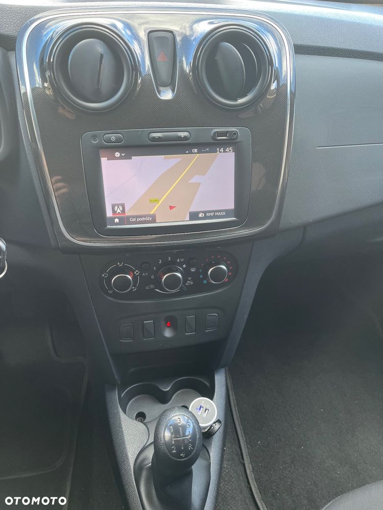Dacia Sandero - 8