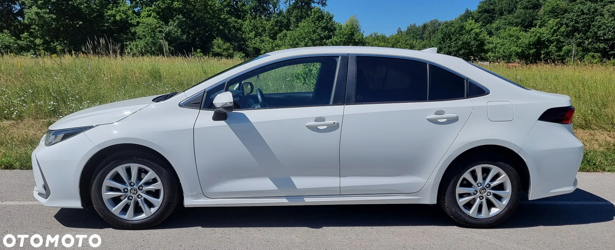 Toyota Corolla 1.8 Hybrid Executive - 3