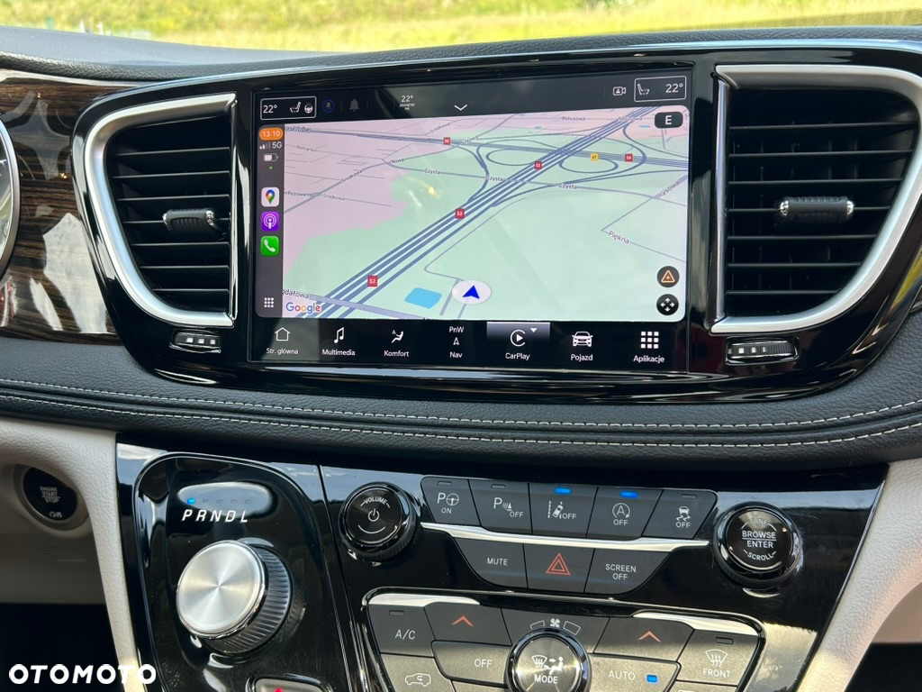 Chrysler Pacifica - 22
