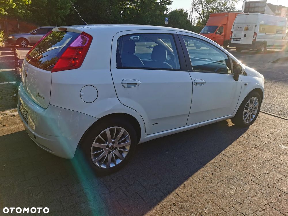 Fiat Grande Punto - 4
